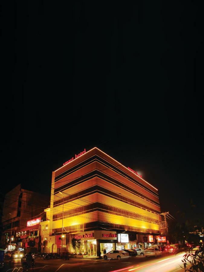 Smart Hotel Lahore Exterior foto